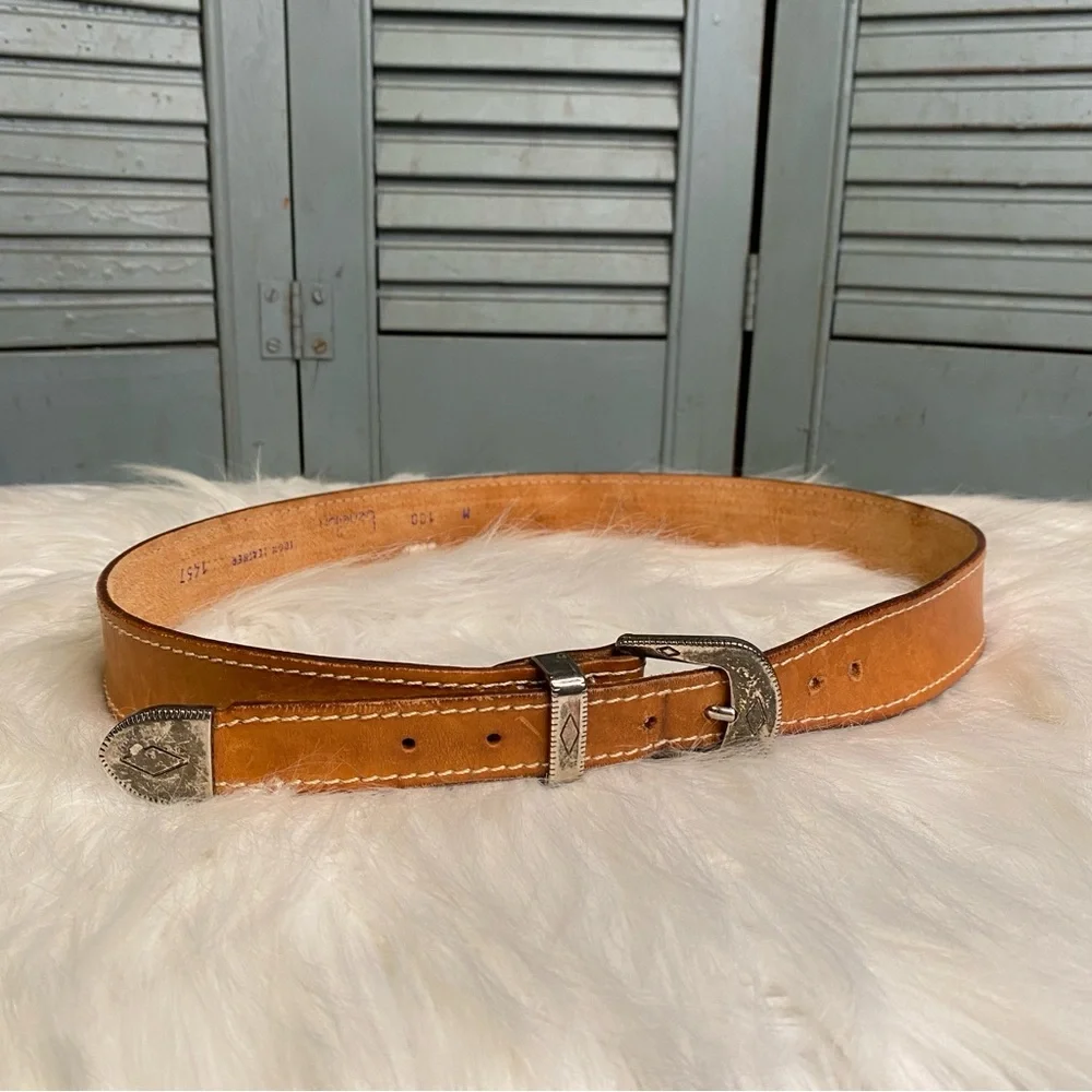 Vintage United Colors of Benetton Tan Leather Belt With Silver Buckle Medium